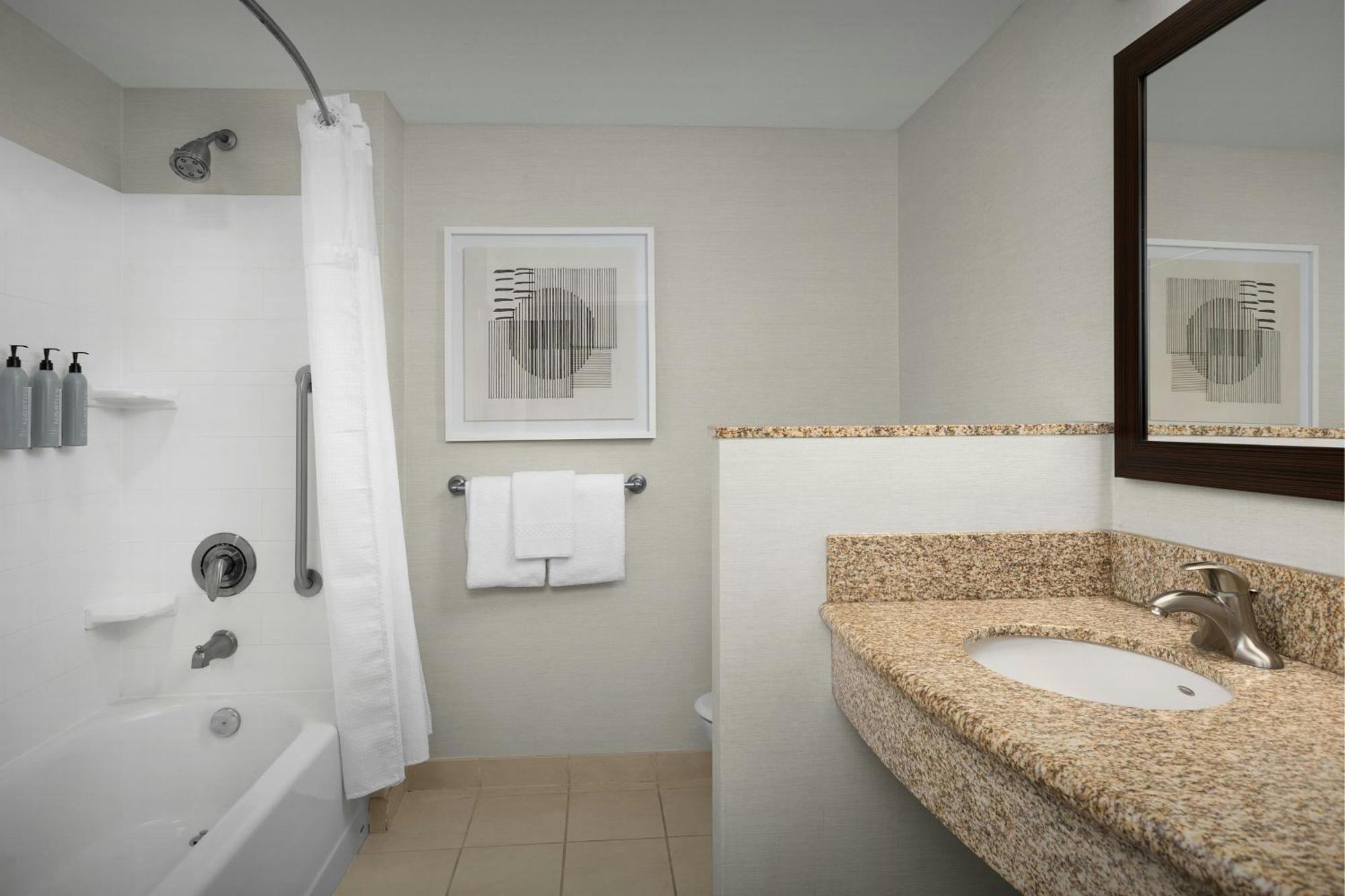 Courtyard By Marriott Salisbury Hotel Luaran gambar