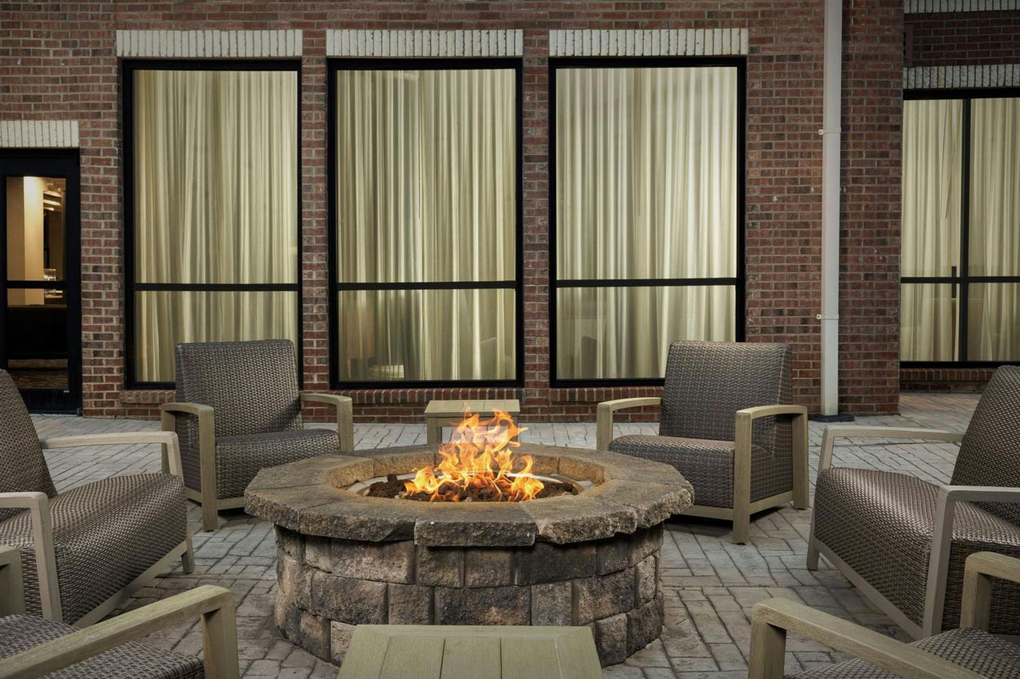 Courtyard By Marriott Salisbury Hotel Luaran gambar