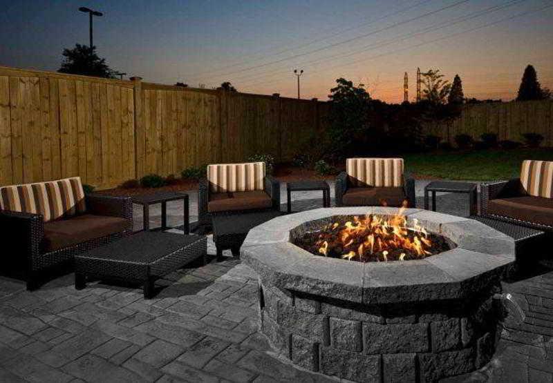 Courtyard By Marriott Salisbury Hotel Luaran gambar